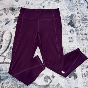 Fabletics - PureLuxe 7/8 leggings - Burgandy - Large